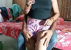 Ghumne Ke Baad Chacha Ne Batiji Ko Chocolate Dekhar Dardnak Choda - Fireecouple