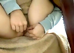 Arab beauty Zahia_slave shows off her incredible curves