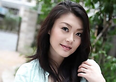 Alluring Asian doll Kyoko Nakajima gives a sweet deepthroat