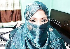 I brought the expatriate's wife to my abode and drilled her.