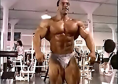 Nasser El-Sonbaty Sexy Posing Gym