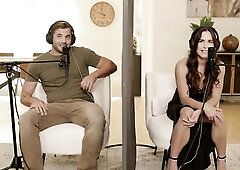 Brunette Baddie Daisy Phoenix Fucks & Sucks Off Her Blind Date Nathan Bronson