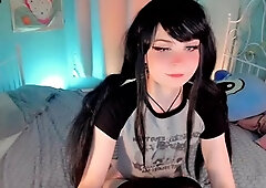 Brunette Solo Webcam Masturbation