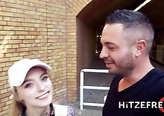 Man milk for the cute teen Lily Ray - Hitzefrei