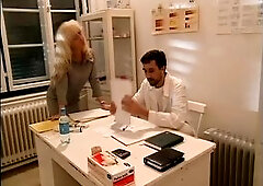 Kelly Trump Takes a Real Biggest Dick in Her Holes