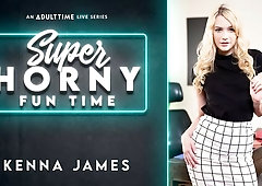 Sensual big-bottomed chick Kenna James stimulates her hungry crack