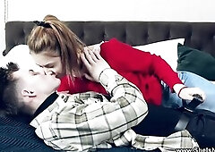 This Babe is Nerdy - Iris Kiss Kiss - Nerdy Hottie Lip-bang & Mouthful