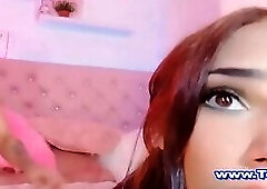 Shemale Got Sexy Curve And Awesome Booty