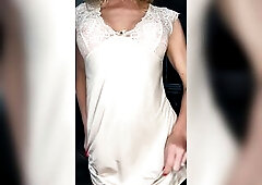 The mother I'd like to fuck u've been fantasizing about! I will make u explode; that's a promise!