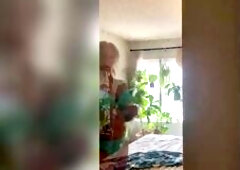 Sneak Screw Step Mamma But 1st Worship Her Jiggly Butt