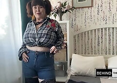 Hawt Curves & Roleplay Magic: Behind My Spicy Bedroom Photoshoot!