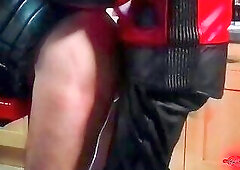 - Un pote baisé par un biker .