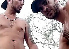 Leo Bulgari receives a hot outdoor cumshot in the dunes!