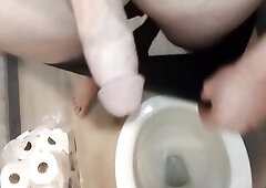 My weenie is so lengthy and excited please make it cum!