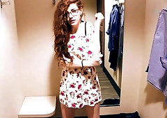 Tinder date wanted my dick in dressing room