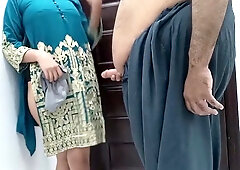 My Desi Hot Maid Helping Me To Cum In