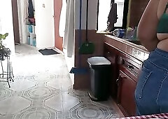 Curvy mother I'd like to fuck stepmother cooking and teaching