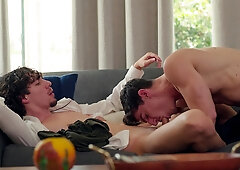 Hard bareback on the couch between Aiden Ward and Cristiano