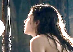 T-girl queen pee on a fortunate gal