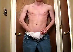 Nerdy Twink's Webcam Show: Big Cock Reveal0000