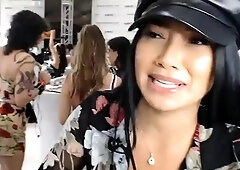 amateur asian flowerr flashing boobs on live webcam