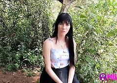 Yenifer CHP - Nice-Looking hotty has sex in the forest with a stranger