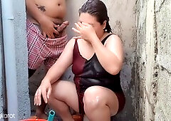 Asian babe enjoying a outdoor bathtub ends up getting drilled