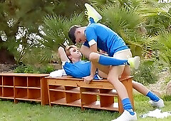 Agus Piney Nathan Devos Soccer Bro Dilatation