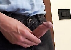 Sexy hottie drilled in the booty