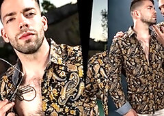 Rod's Room: Muscular Hunks Take It Deep