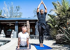 BBC hunk Timarrie Baker fucks Danny Gunn's white booty