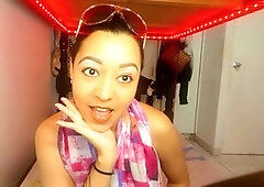 Your sexy Mexican girlfriend Saturno Squirt shows you how to put on a condom in a fun and steamy way