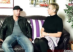 EroCom.tv - Hier findet Dich eine Frau. Die erste Erotik Community in der normale Frauen Maenner nach einem Sexdate fragen. Kostenlos ausprobieren