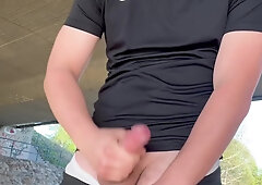 Risky outdoor money-shot in super-hot fitness garment