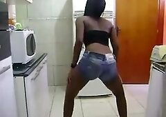 Dancing Queen of Wazoo