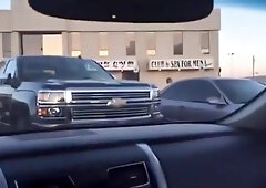 Twink jumps into car to give blowjob