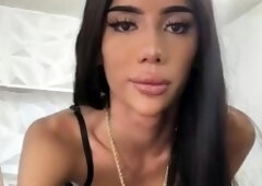 Brunette Couch Webcam Solo Fun Masturbating