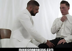 Religious Stud gets Barebacked by Muscle Parent Priest