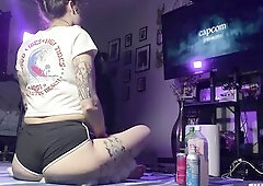 Tomboy playing Devil May Cry three wearing dolphin shorts (SFW CLIP)
