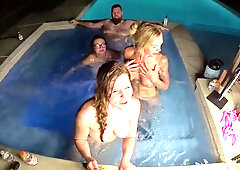 Sexy Tub Fuckfest With Deliah Grace, Scarlett Gushes, Scarlett Venom
