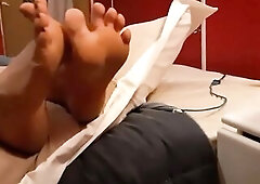 Hot solo hd foot tease