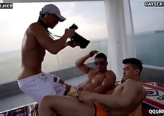 Body builders, cubs, bodybuilder