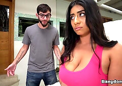 Violet Catches Her Step-bro Red Handed - Violet Myers And Logan Long