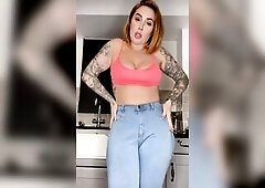 Paige desires u back so whilst your girlfriend is out this babe's gonna tease u with her outstanding butt