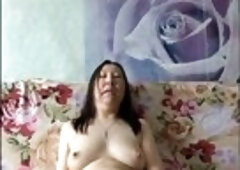 Hottest Russian Federation bhabhi playing alone with finger please come and assist me