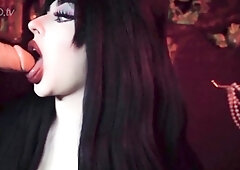 Cute amateur webcam teen girl toying pussy on webcam