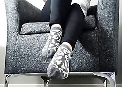 Showing off my cute ankle socks. I thought they were leopard print but the pattern isn't quite right. They're still cute though! Start of th