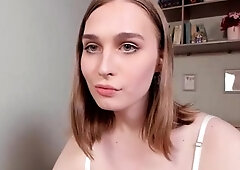 Young amateur teen in solo masturbation playing with herself