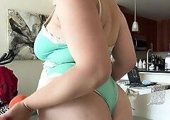Cute chubby girl lifting weights - Bbw