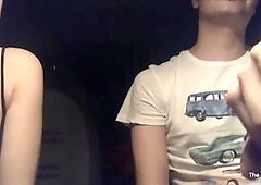 Invento una scusa per scoparmi l'amico del mio fidanzato (Dialoghi in italiano)